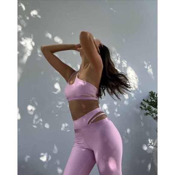 Alo Yoga Airlift All Nighter Bra Sugarplum Pink S - Picture 14 of 15